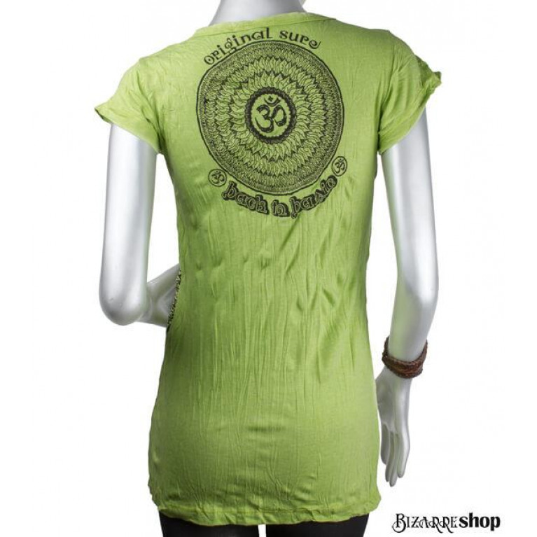 Женская футболка OM зеленая