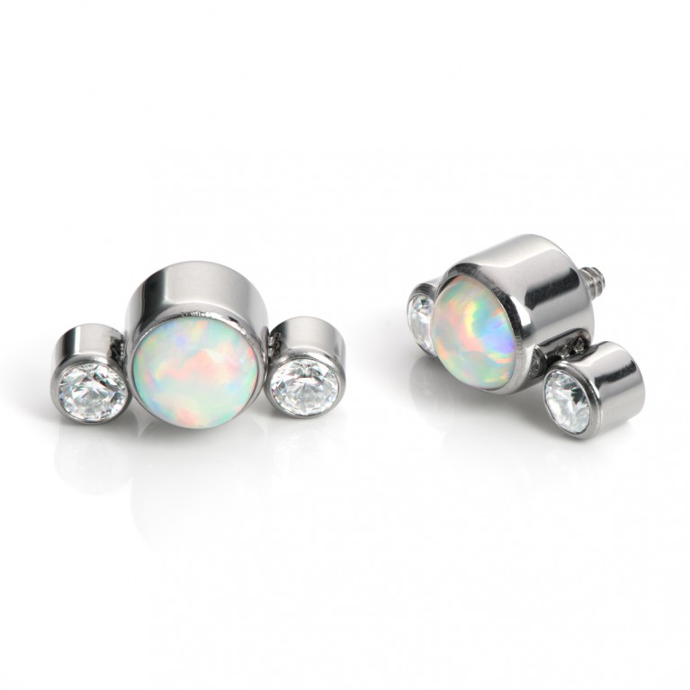 Кластер титановый с белым опалом и кристаллами CZ